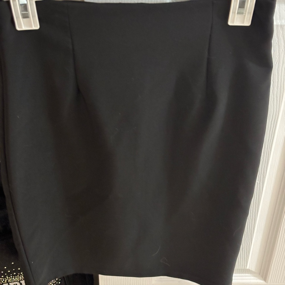 Elegant Black Women's Skirt